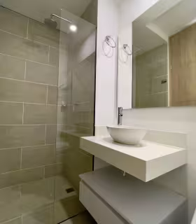 ba&ntilde;o apartamento en forest