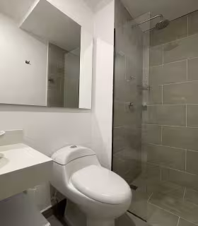 ba&ntilde;o apartamento en forest
