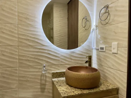 Ba&ntilde;o principal